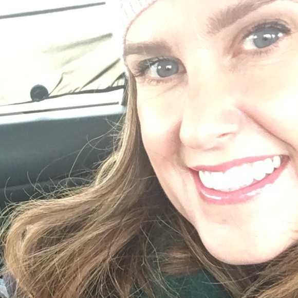 Meet your Posher, Candice - Picture 1 of 1